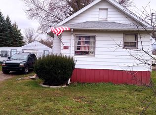 1228 S Genesee Rd, Burton, MI 48509