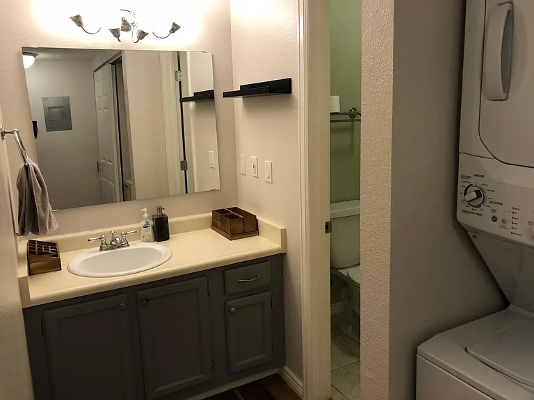 519 Wright St #203 — Photo 6