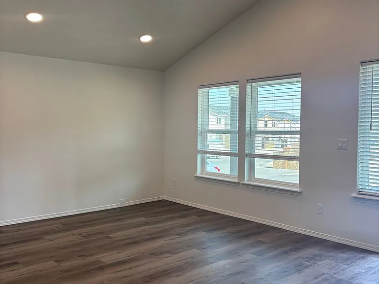 3690 S Quay St — Photo 3