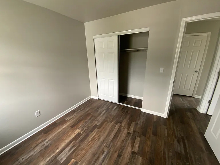 1108 Cambridge Ct #8 — Photo 10