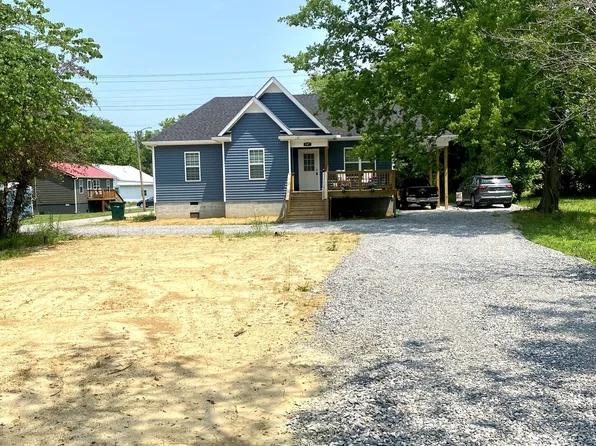 507 E Main St, Waverly, TN 37185