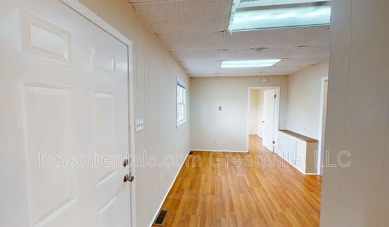 520 W Frederick St #C — Photo 2