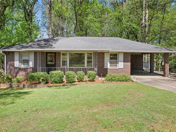 1316 Sanders Dr, Lake City, GA 30260