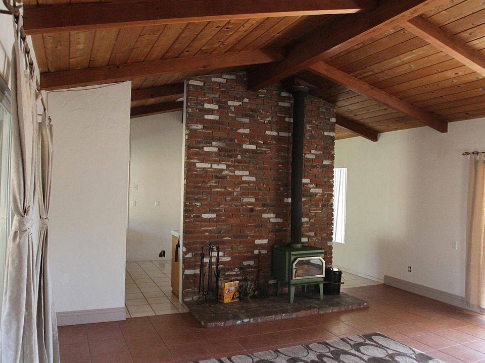 1st image of 1091 Evergreen Ln