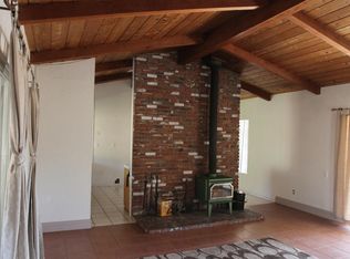 1091 Evergreen Ln, Vista, CA 92084