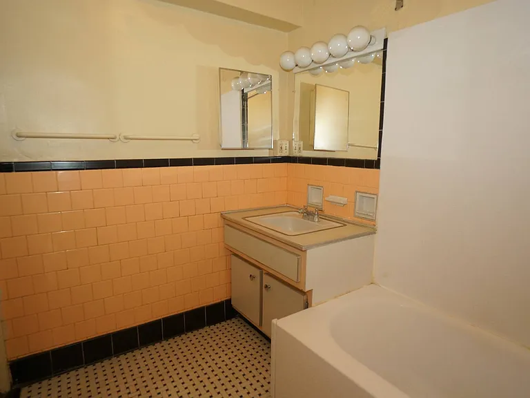 Bathroom Bathroom