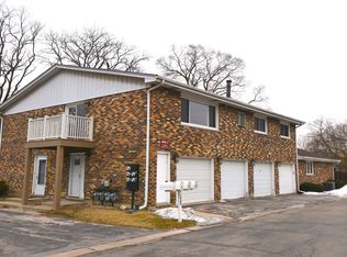 1905 Rosewood Ct APT 2A, Darien, IL 60561