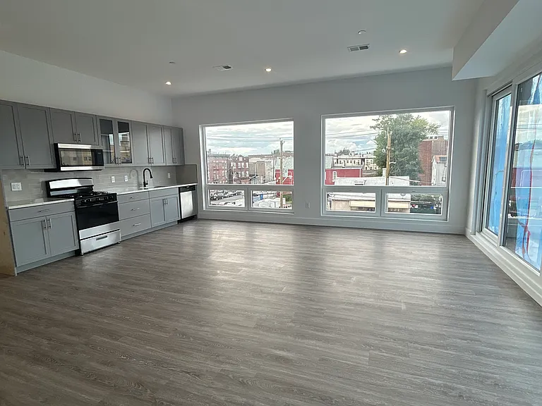 124 South St #303 — Photo 1