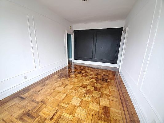 2nd image of 902 44th St #C20
