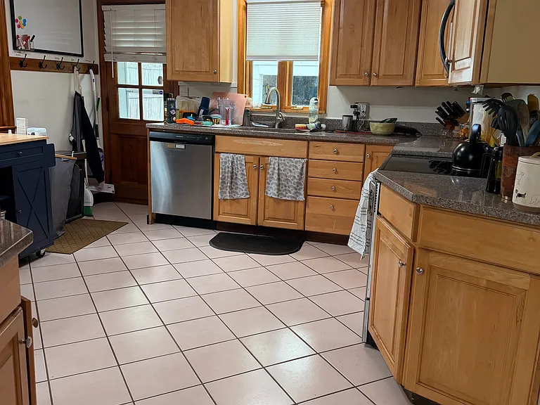 25 Ludlow Mnr — Photo 10