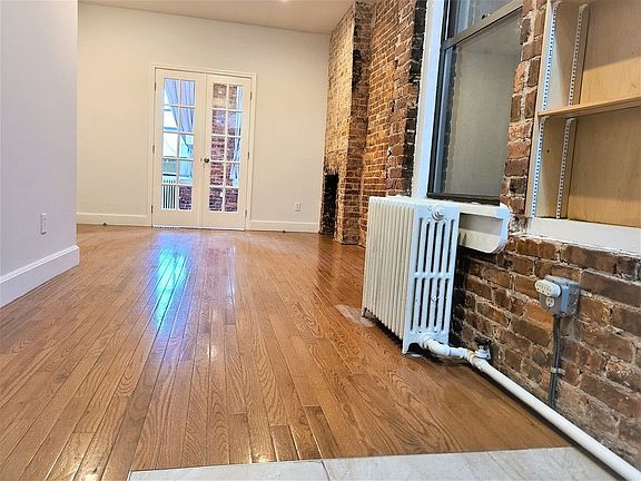 5th image of 232 22nd St #1