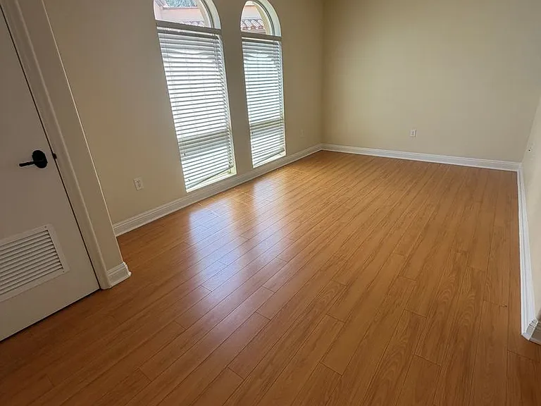 23130 Sherman Pl — Photo 45