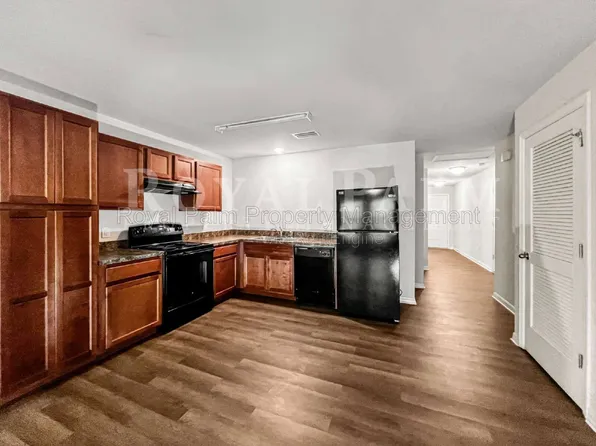 9177 Aegean Cir, Lehigh Acres, FL 33936