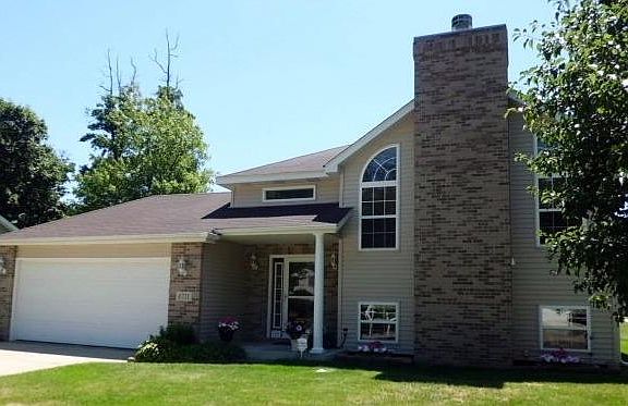 2nd image of 6711 Blackstone Cir