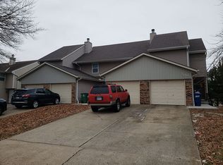 209 NE Timbercreek Dr, Lees Summit, MO 64086