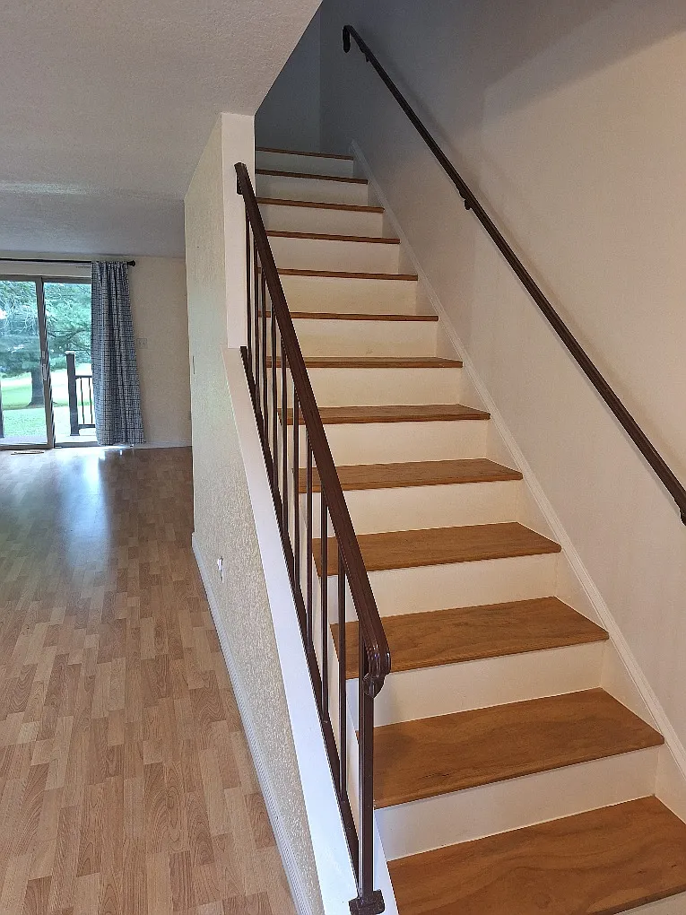 3 bed, 1.5 bath, 2040 sqft, $2,200 — Photo 3