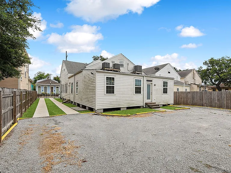 2123 S Liberty St — Photo 16