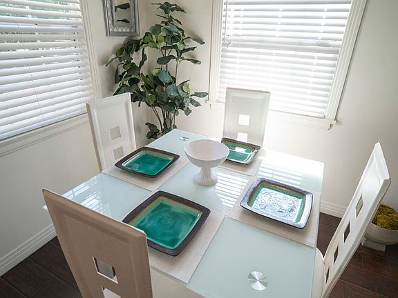 3rd image of 3318 Barham Blvd #3318