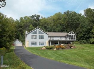 49 Heatherdowns Ln, Galena, IL 61036
