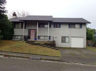 1365 Ford Ln, North Bend, OR 97459