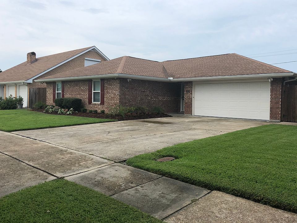 1st image of 3913 Briant Dr