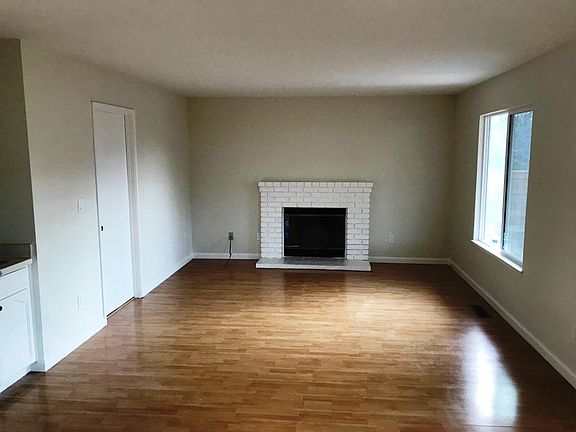 5th image of 1711 Cape Horn Ct
