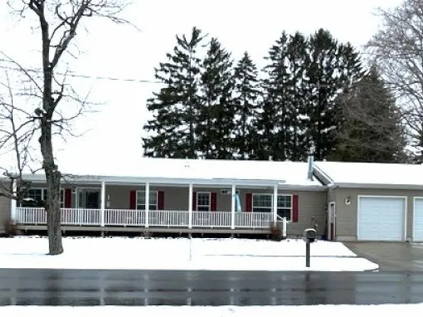 210 S 2nd St, Harrisville, MI 48740