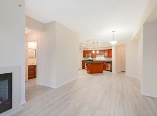 500 E Grant St #T2004, Minneapolis, MN 55404