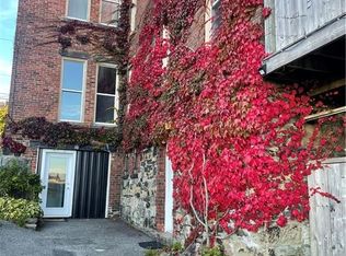 28 Mecklenburg St #1, Saint John, NB E2L 1P6