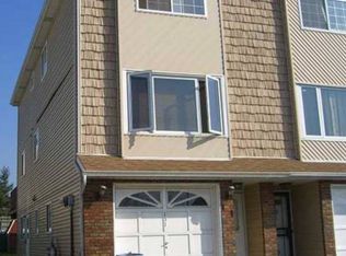 151 Amity Pl, Staten Island, NY 10303