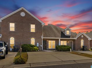 165 Waterford Lake Dr, Calera, AL 35040