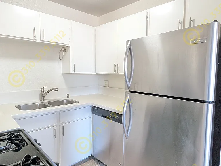 3395 S Vinton Ave #401 — Photo 15