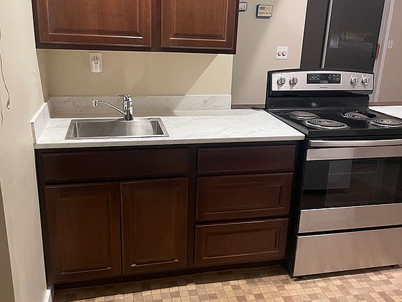 3rd image of 12 Nihtila Ln