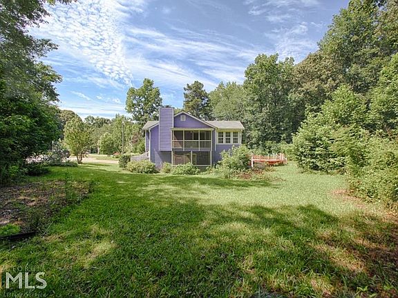 3rd image of 3906 Viola Ct