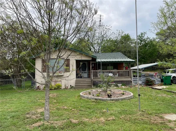 607 S 7th St, Valley Mills, TX 76689