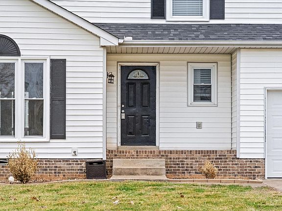 3rd image of 1255 Archwood Dr