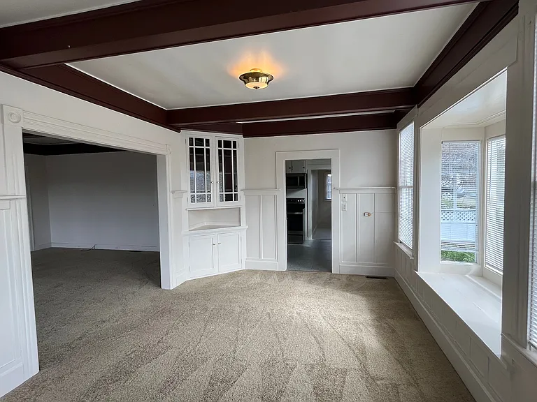 3424 Middleton Ave — Photo 4