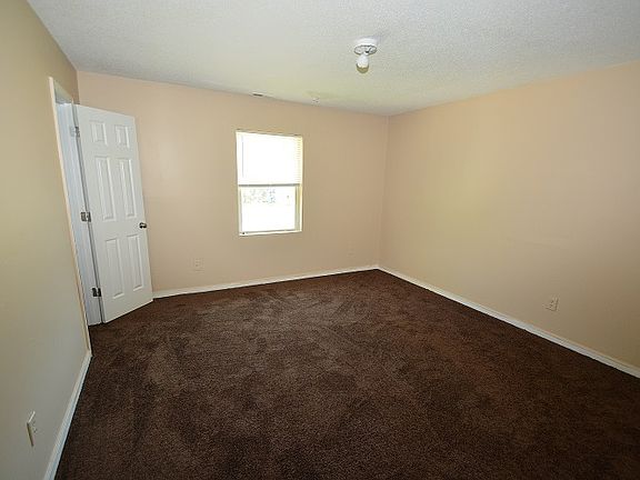 3rd image of 1435 Cherrycrest Dr #A