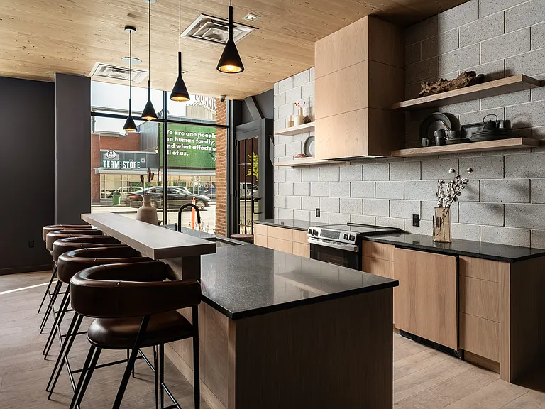 Resident Lounge & Demo Kitchen