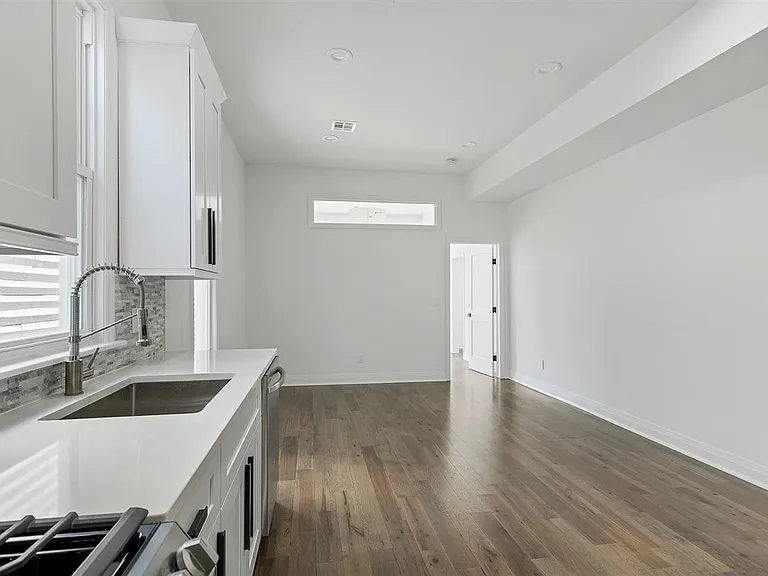 208 Shippen St #2 — Photo 4