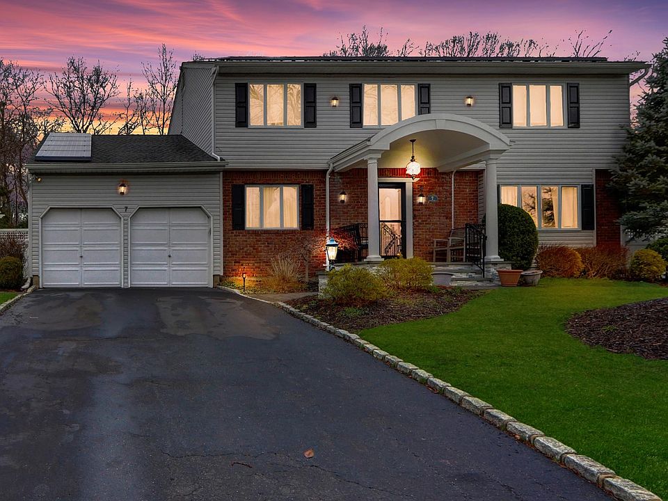 1st image of 7 Hilltop Drive