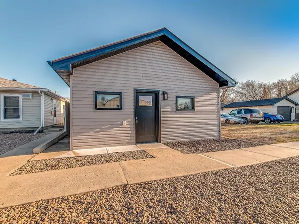1313 N Bridge St SE, Medicine Hat, AB T1A 1E5