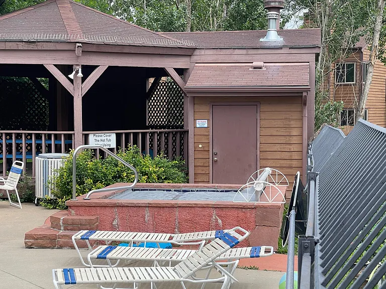 6210 Willow Ln — Photo 27