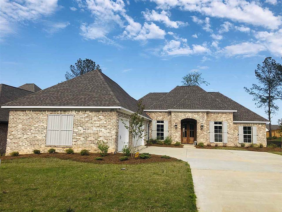1st image of 140 Camden Lake Dr