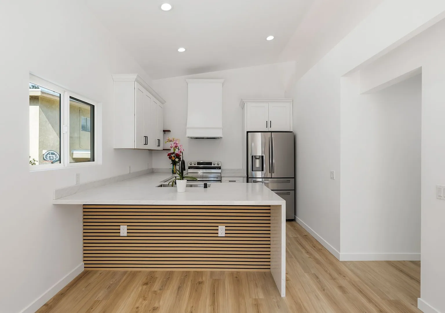 Stunning New Construction in Mission Hills 2BR/2BA Going Quick | 4 Weeks of Free Rent + Free Appl... — Photo 3