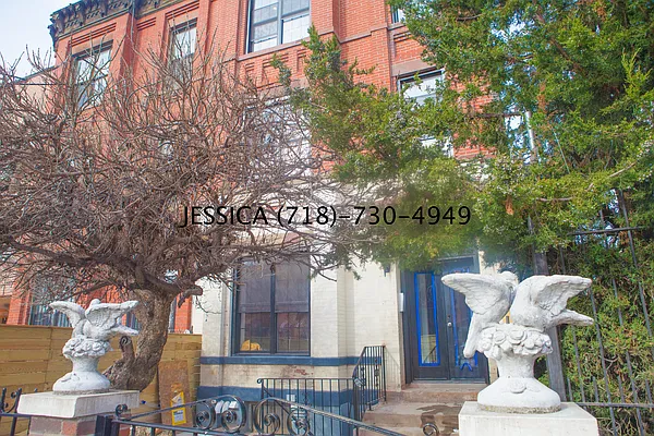 Rented by Sam Management Group, LLC | media 35