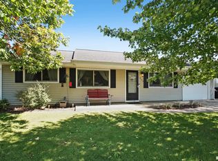205 S Meadowview Ln, Washington, IL 61571