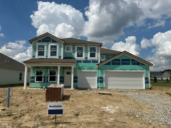 228 Heritage Pass W, Greenfield, IN 46140