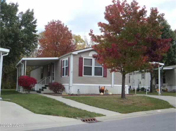 210 Pinewood Cir, Lima, OH 45804