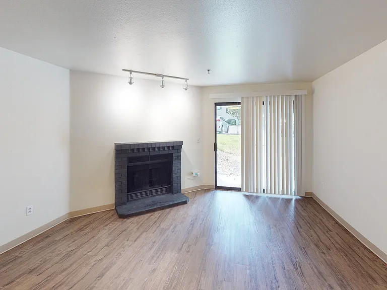 Crown Pointe — Photo 46